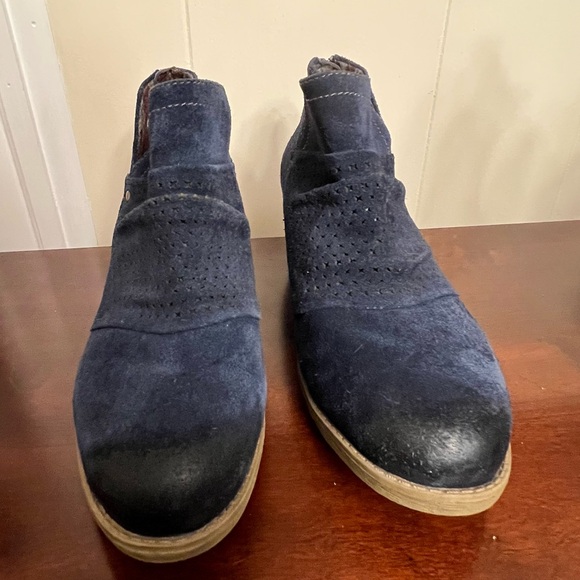 NWOT Earth Origins blue suede Amanda booties ankle boots comfortable casual 11W - Picture 3 of 8